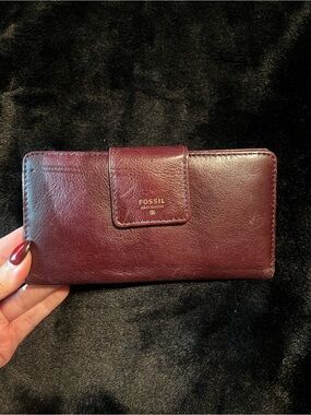 Fossil Deep Burgundy Leather Clutch Wallet